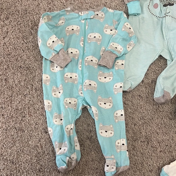 Bundle of Footed Pajamas Size 0-3 Months - Picture 2 of 6